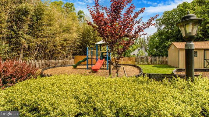 Backyard, Exterior, Playground