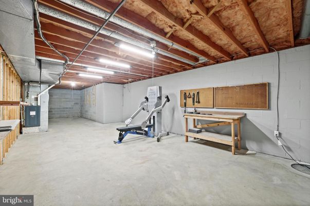 Fitness Equipment, Interior, Wooden Beams