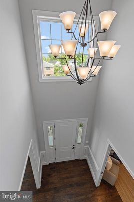 Interior, Pendant Lights, Wood Texture Flooring