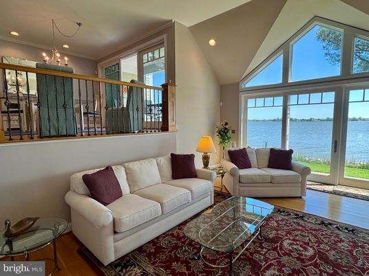 Interior, Living room, Pendant Lights, Recessed Lighting, Water, Wood Texture Flooring