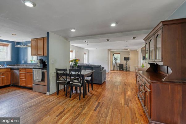 Chandelier, Dining room, Interior, Kitchen, Living room, Recessed Lighting, Wood Texture Flooring