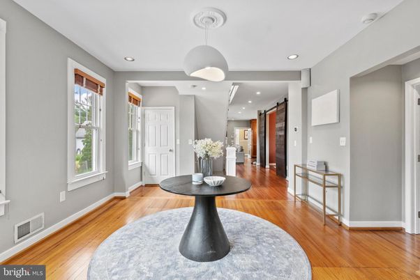 Interior, Pendant Lights, Recessed Lighting, Wood Texture Flooring