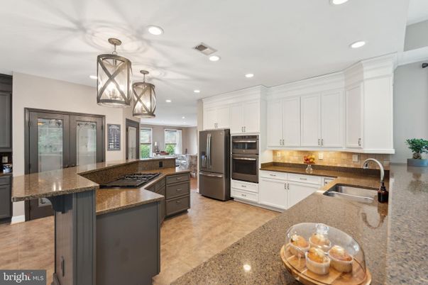 Interior, Kitchen, Pendant Lights, Recessed Lighting