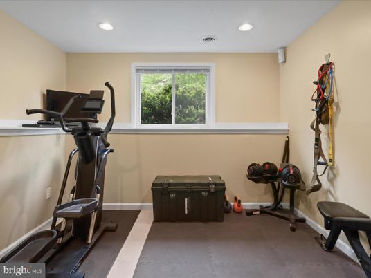 Fitness Equipment, Interior, Recessed Lighting