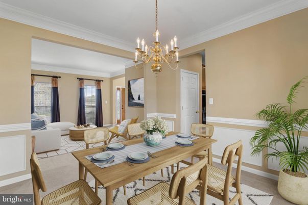 Chandelier, Dining room, Interior, Living room