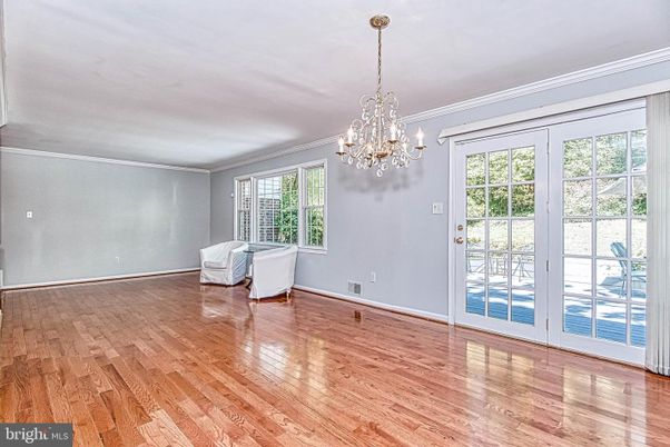 Chandelier, Empty room, Interior, Wood Texture Flooring