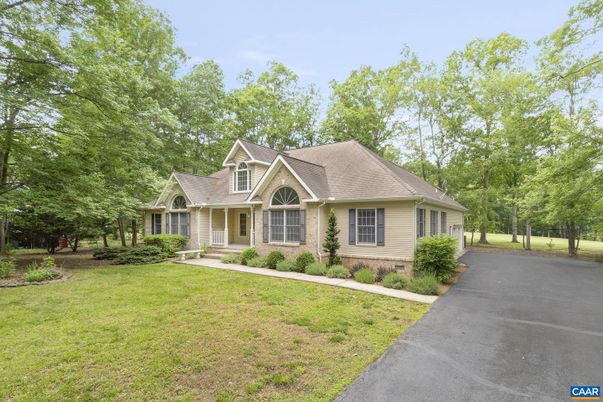 Backyard, Exterior, Facade, Cape Cod