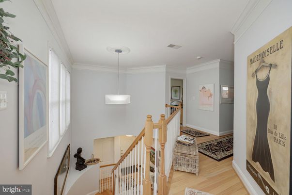 Interior, Pendant Lights, Wood Texture Flooring