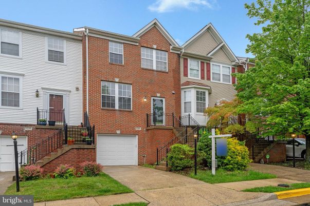 Attached, Exterior, Facade, Brick Facade, Rowhouse