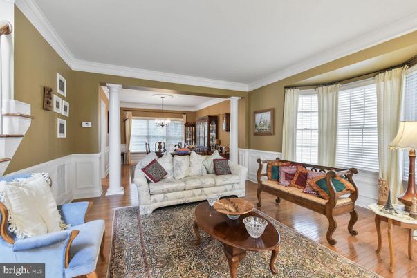 Chandelier, Dining room, Interior, Living room, Wood Texture Flooring