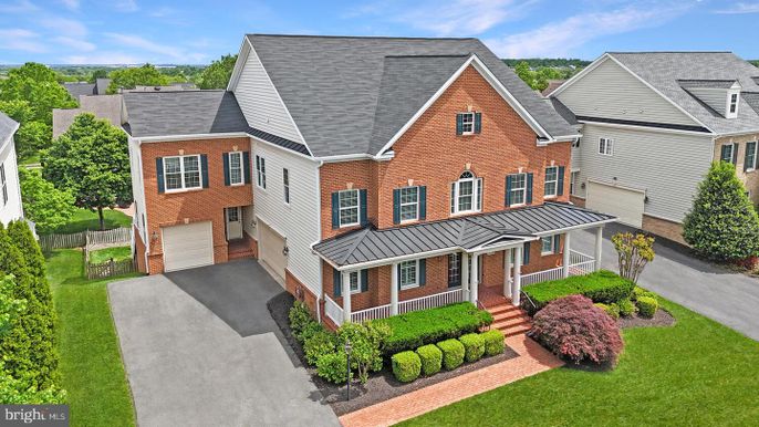 Attached, Exterior, Facade, Brick Facade, Farmhouse