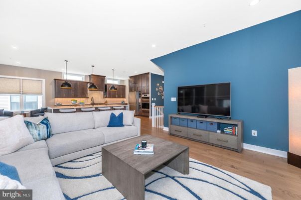 Interior, Kitchen, Living room, Pendant Lights, Recessed Lighting, Stainless Steel Appliances, Wood Texture Flooring