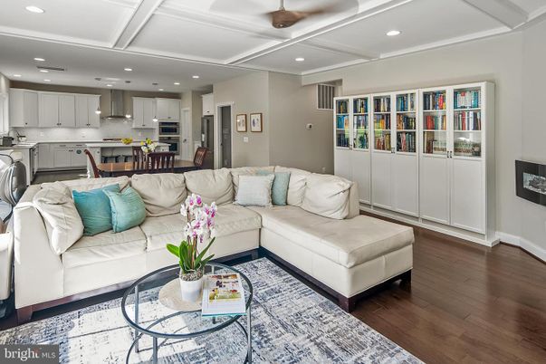 Dining room, Interior, Kitchen, Living room, Recessed Lighting, Stainless Steel Appliances, Wood Texture Flooring