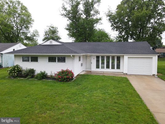 Attached, Backyard, Exterior, Facade, Ranch