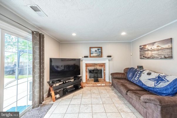 Fireplace, Interior, Living room, Recessed Lighting