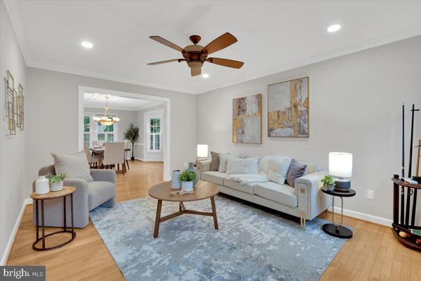 Chandelier, Dining room, Interior, Living room, Recessed Lighting, Wood Texture Flooring