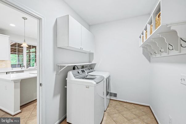 Interior, Pendant Lights, Recessed Lighting, Washer