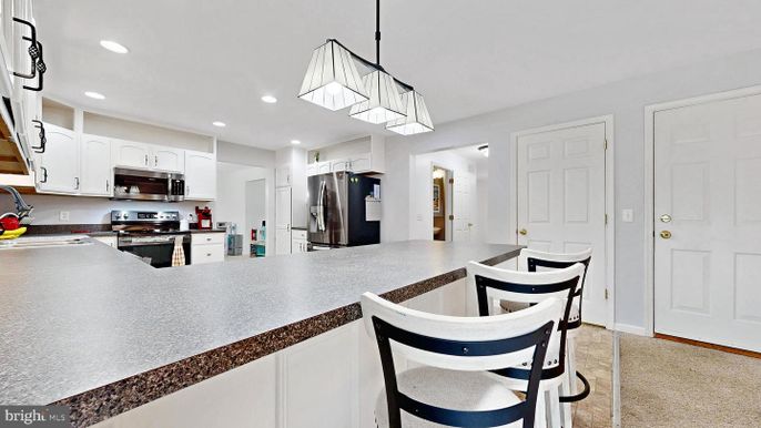 Interior, Kitchen, Pendant Lights, Recessed Lighting, Stainless Steel Appliances