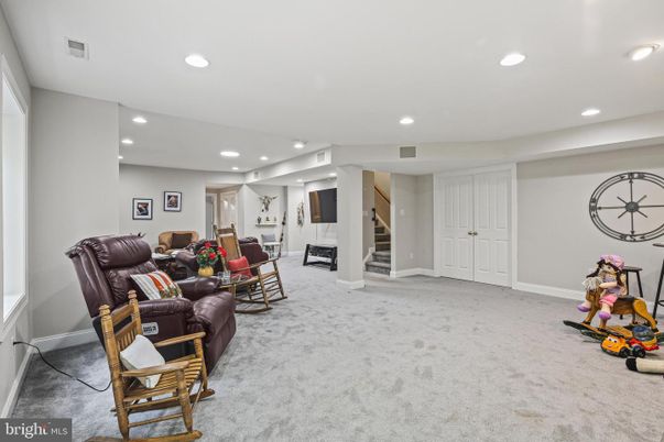 Dining room, Interior, Living room, Recessed Lighting