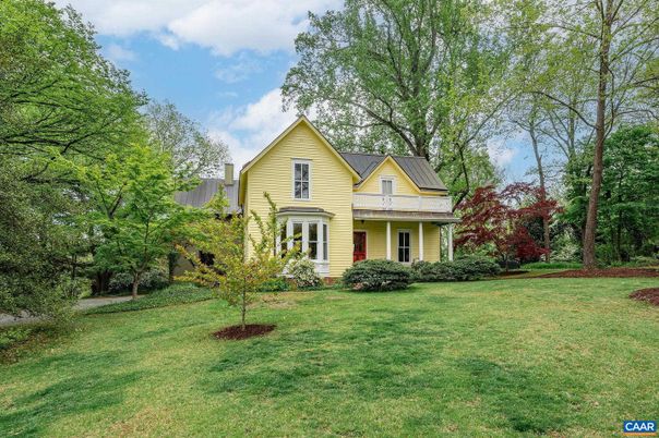Backyard, Exterior, Facade, Farmhouse
