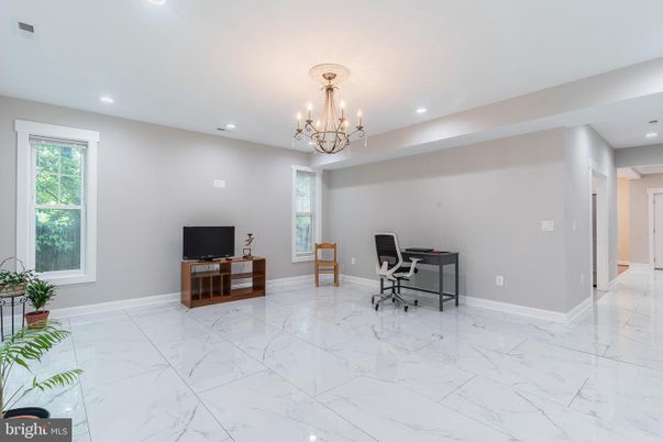Chandelier, Home Office, Interior, Marble, Recessed Lighting