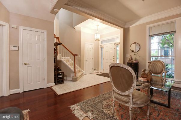 Interior, Pendant Lights, Wood Texture Flooring