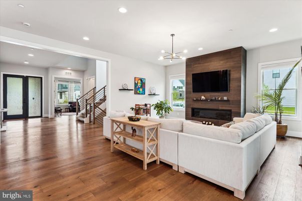 Fireplace, Interior, Living room, Pendant Lights, Recessed Lighting, Wood Texture Flooring