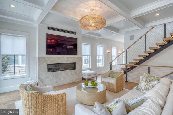 Fireplace, Interior, Living room, Pendant Lights, Recessed Lighting, Wood Texture Flooring