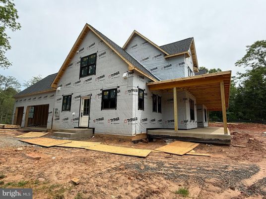 Backyard, Exterior, Facade, Farmhouse