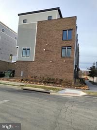 Exterior, Facade, Brick Facade, Rowhouse
