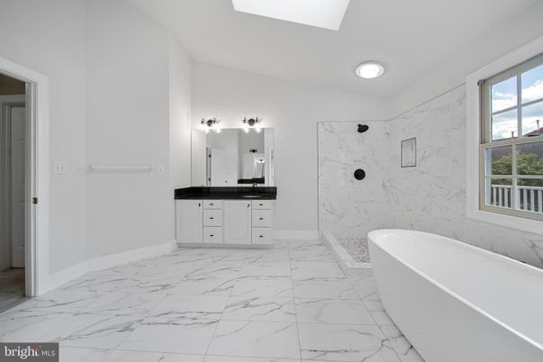Bathroom, Free Standing Baths, Interior, Marble, Marble Walls