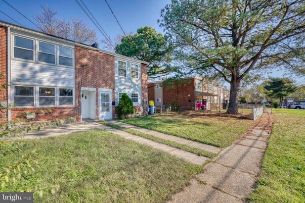 Backyard, Exterior, Facade, Brick Facade, Georgian