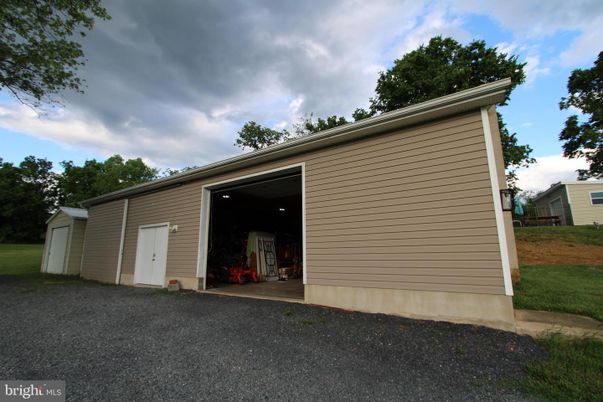 Detached Garage, Exterior