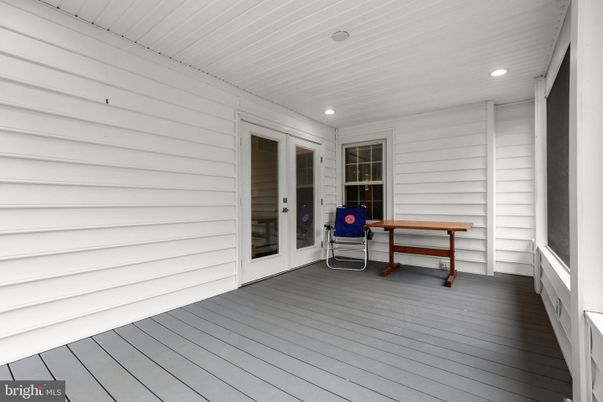 Exterior, Recessed Lighting