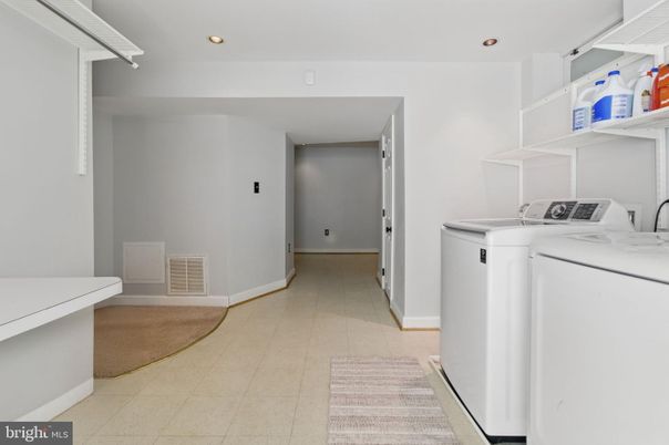 Interior, Recessed Lighting, Washer