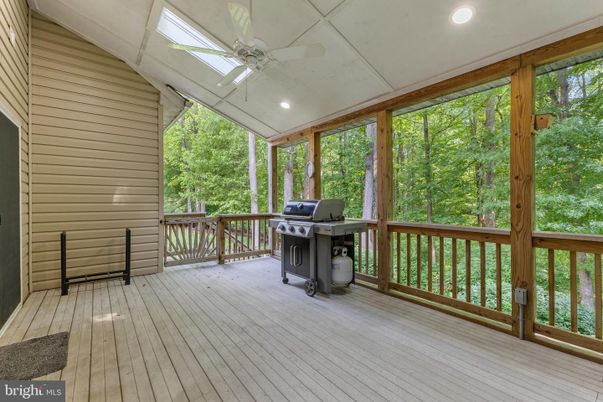 Interior, Recessed Lighting, Sun Room, Wood Texture Flooring