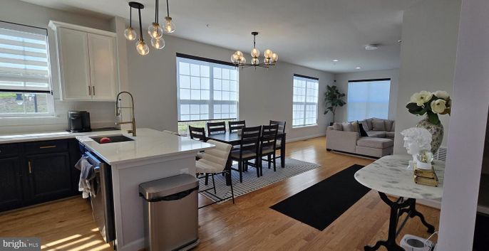 Chandelier, Dining room, Interior, Kitchen, Living room, Pendant Lights, Recessed Lighting, Wood Texture Flooring