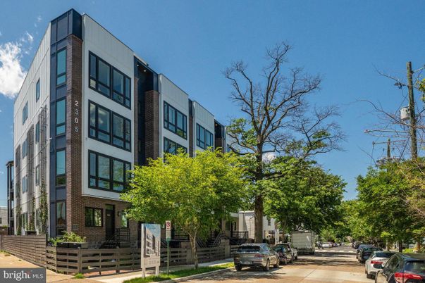 Exterior, Facade, Condo Building