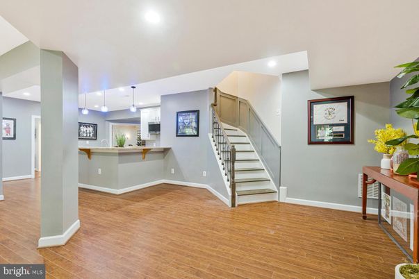 Interior, Pendant Lights, Recessed Lighting, Wood Texture Flooring