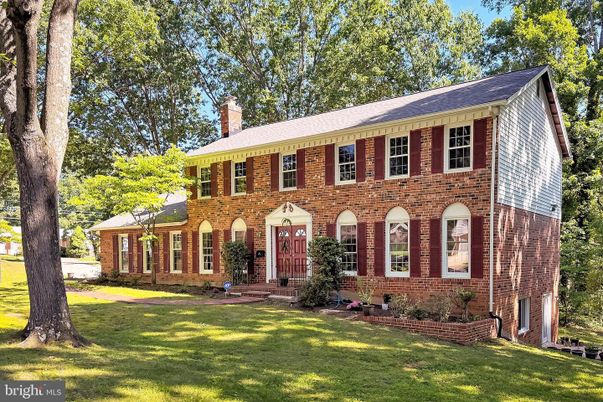 Exterior, Facade, Brick Facade, Georgian