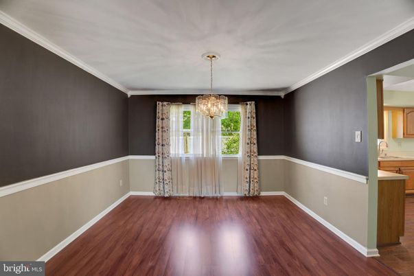 Chandelier, Empty room, Interior, Wood Texture Flooring