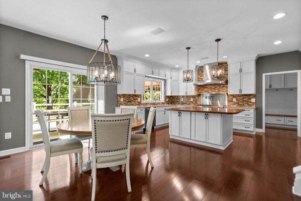 Dining room, Interior, Kitchen, Pendant Lights, Recessed Lighting, Wood Texture Flooring
