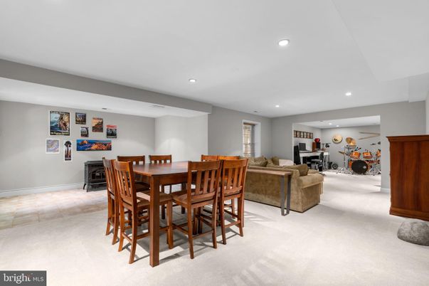 Dining room, Interior, Living room, Recessed Lighting