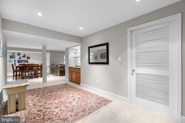 Dining room, Interior, Recessed Lighting