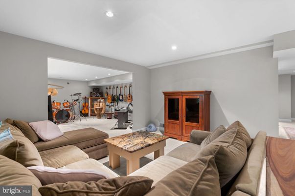 Dining room, Interior, Living room, Recessed Lighting