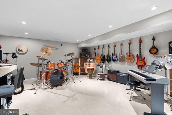 Fitness Equipment, Home Office, Interior, Piano, Recessed Lighting