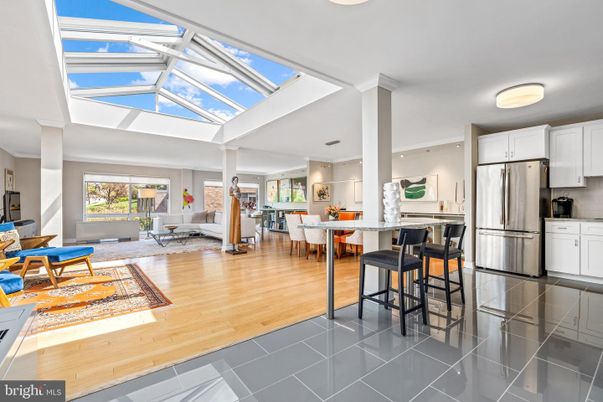 Dining room, Glass Ceilings, Interior, Kitchen, Living room, Pendant Lights, Stainless Steel Appliances, Wood Texture Flooring