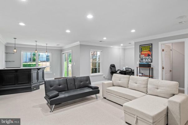 Interior, Living room, Pendant Lights, Recessed Lighting