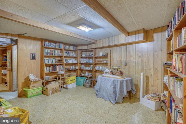 Interior, Wooden Beams, Wooden Walls