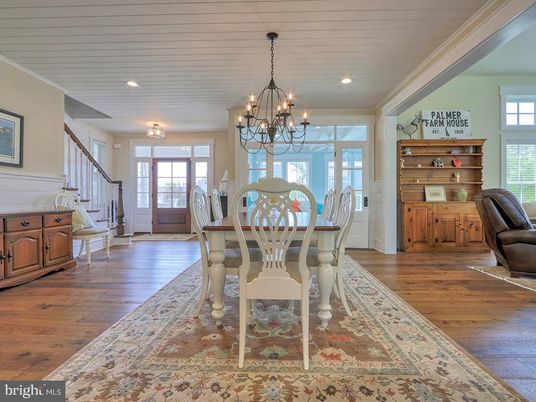 Chandelier, Dining room, Interior, Recessed Lighting, Wood Texture Flooring